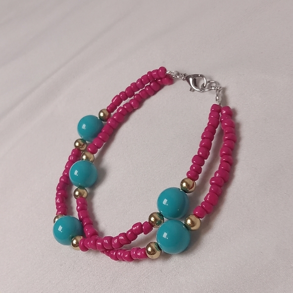 Hand Crafted Turquoise Beaded Bracelet - Picture 3 of 3